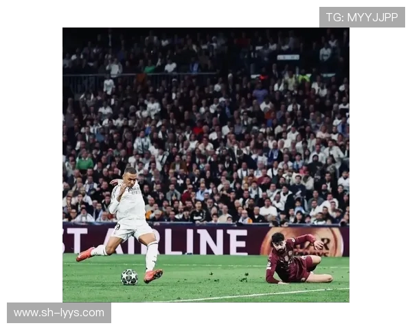 足球的魅力与全球文化交融探讨：从竞技场到球迷心中的无限可能