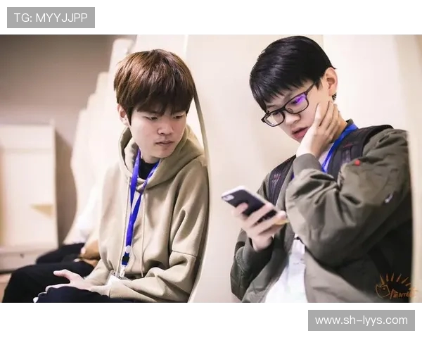 电竞比分实时更新：各大赛事精彩对决一览，紧跟比分变化不漏掉任何瞬间