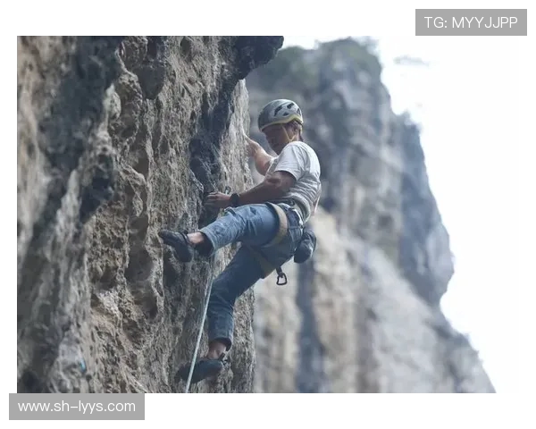 重庆攀岩队与成都攀岩队赛后复盘分析团队配合与战术执行的关键因素