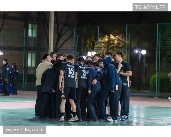 以篮球为核心探讨团队合作与竞技精神在现代体育文化中的重要作用