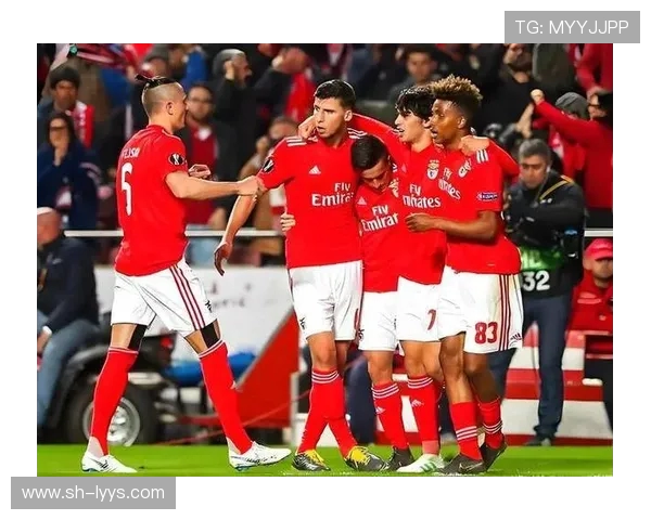 中央陆军与本菲卡激战正酣谁将赢得这场巅峰对决的荣耀